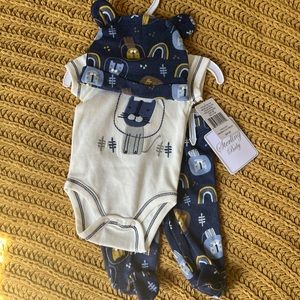 NWT Lion newborn set - onesie, footie pants and hat with ears